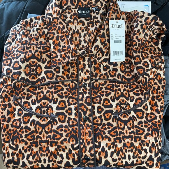Cruel Girl NWT XL Cheetah Leopad Button Up - Picture 1 of 1